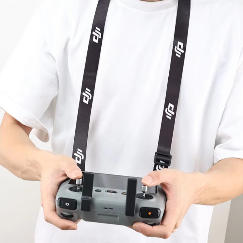 Cordino da collo regolabile e  - Dji Drone Air 3 recensione e prezzo